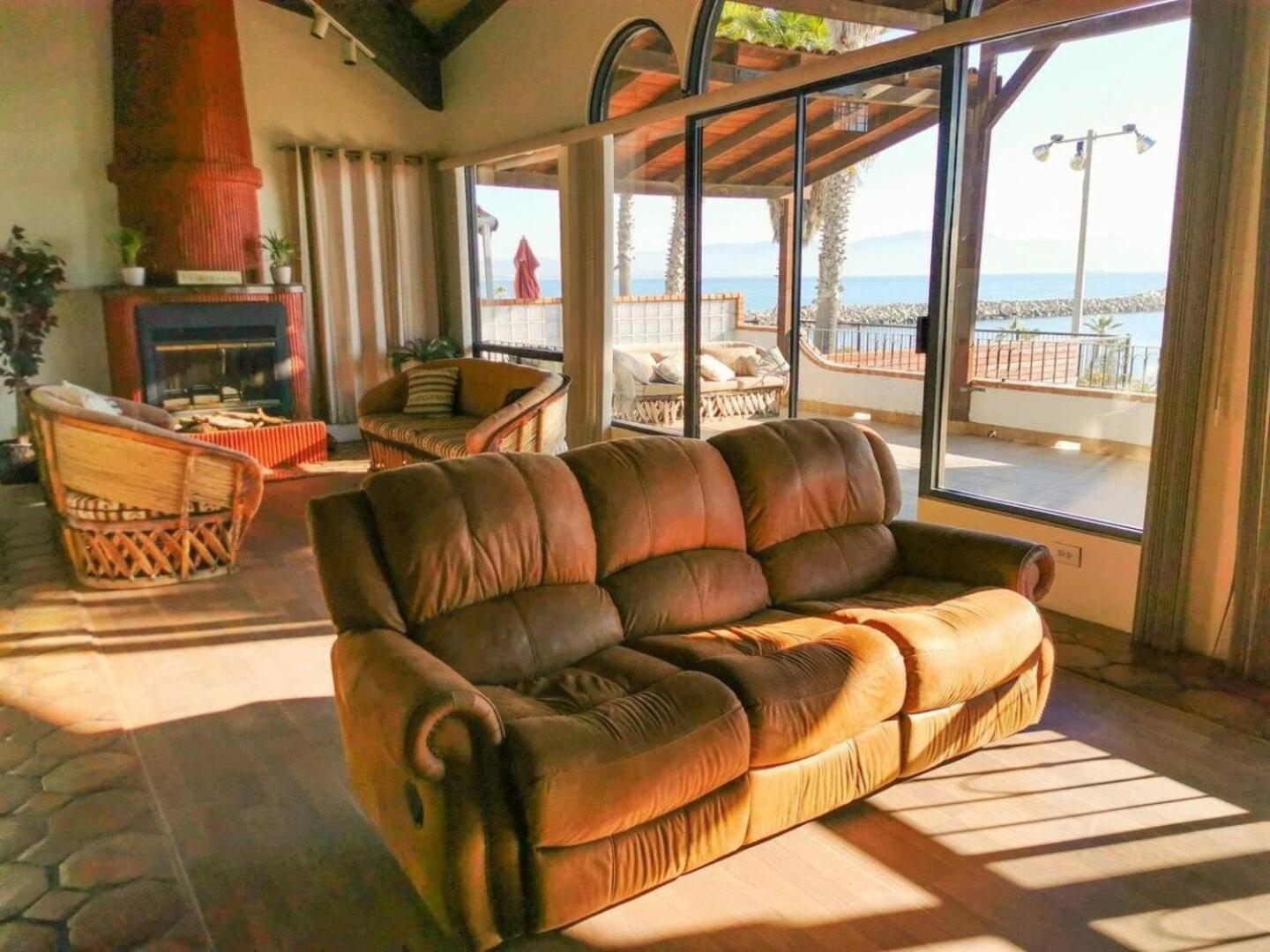 Playa Plateada Beach House เอนเซนาดา ภายนอก รูปภาพ
