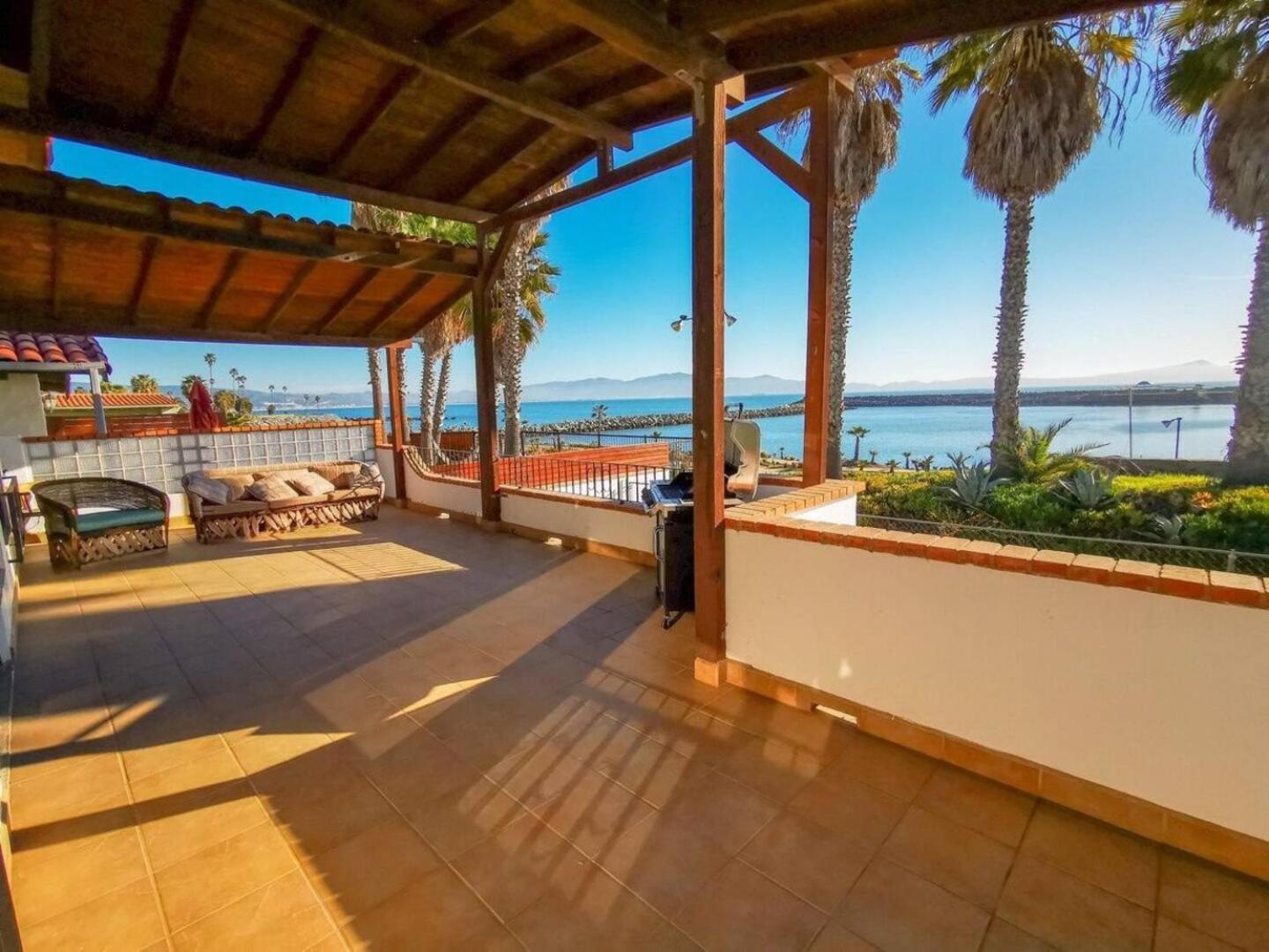 Playa Plateada Beach House เอนเซนาดา ภายนอก รูปภาพ